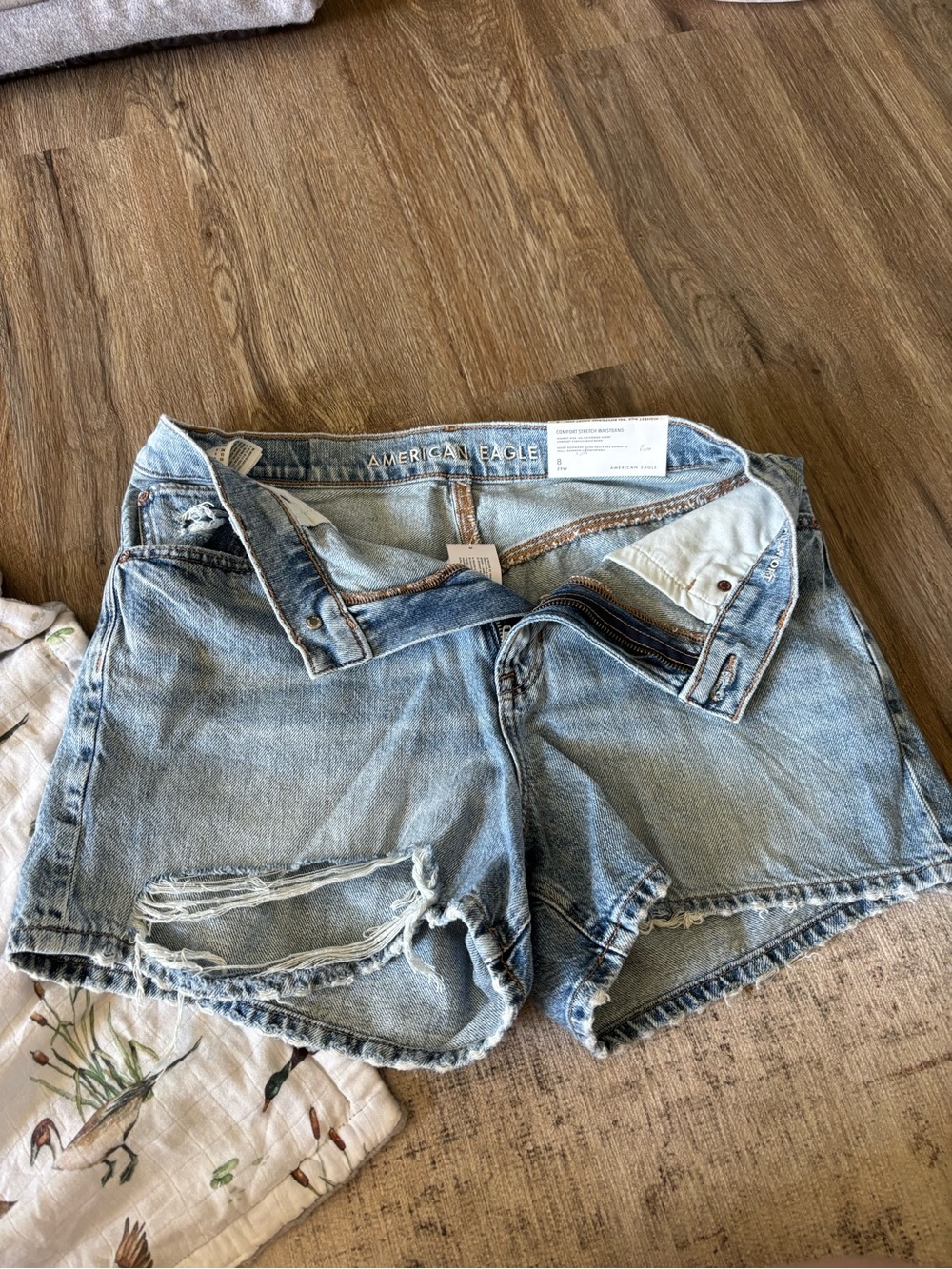 american eagle high rise boyfriend shorts